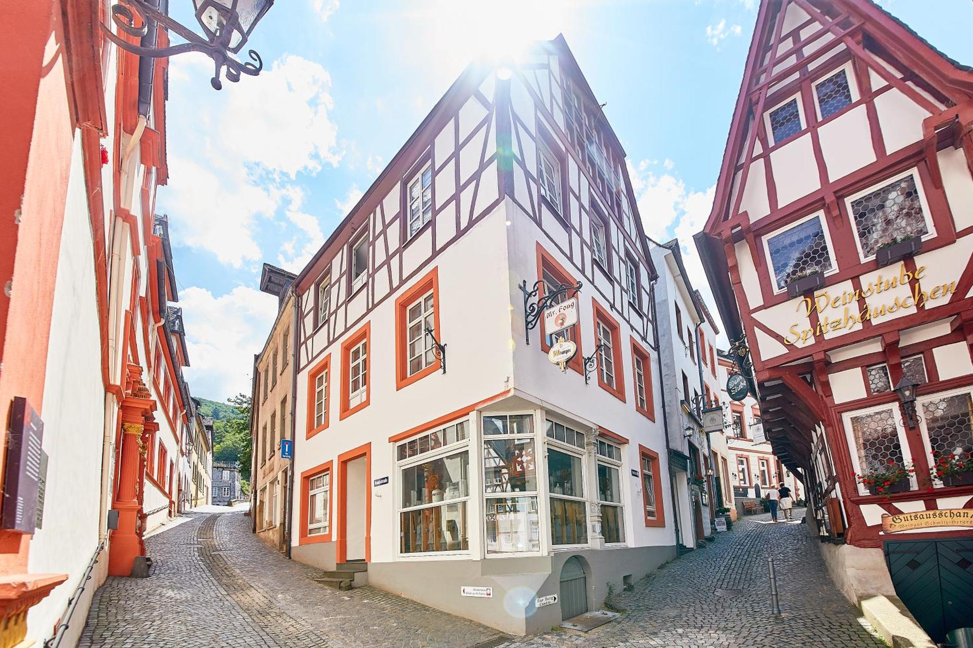 Fachwerkperle Am Historischen Marktplatz Bernkastel-Kues Esterno foto
